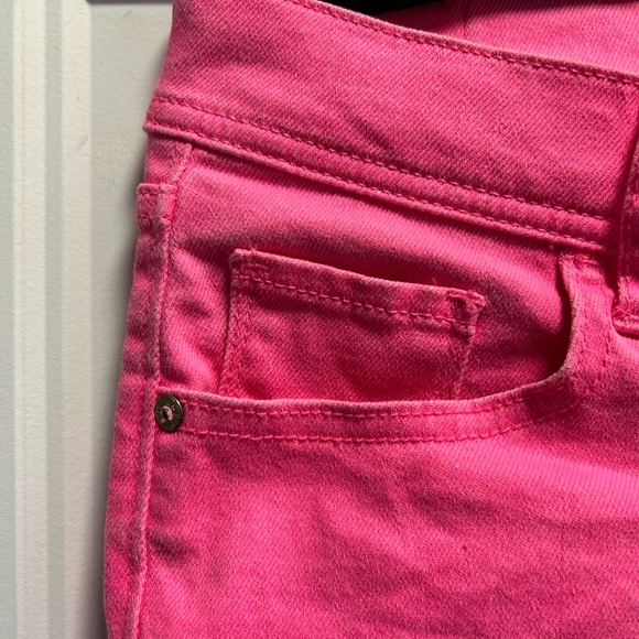Abercrombie & Fitch Short Shorts Pink, Size 4, W27. - Picture 5 of 7